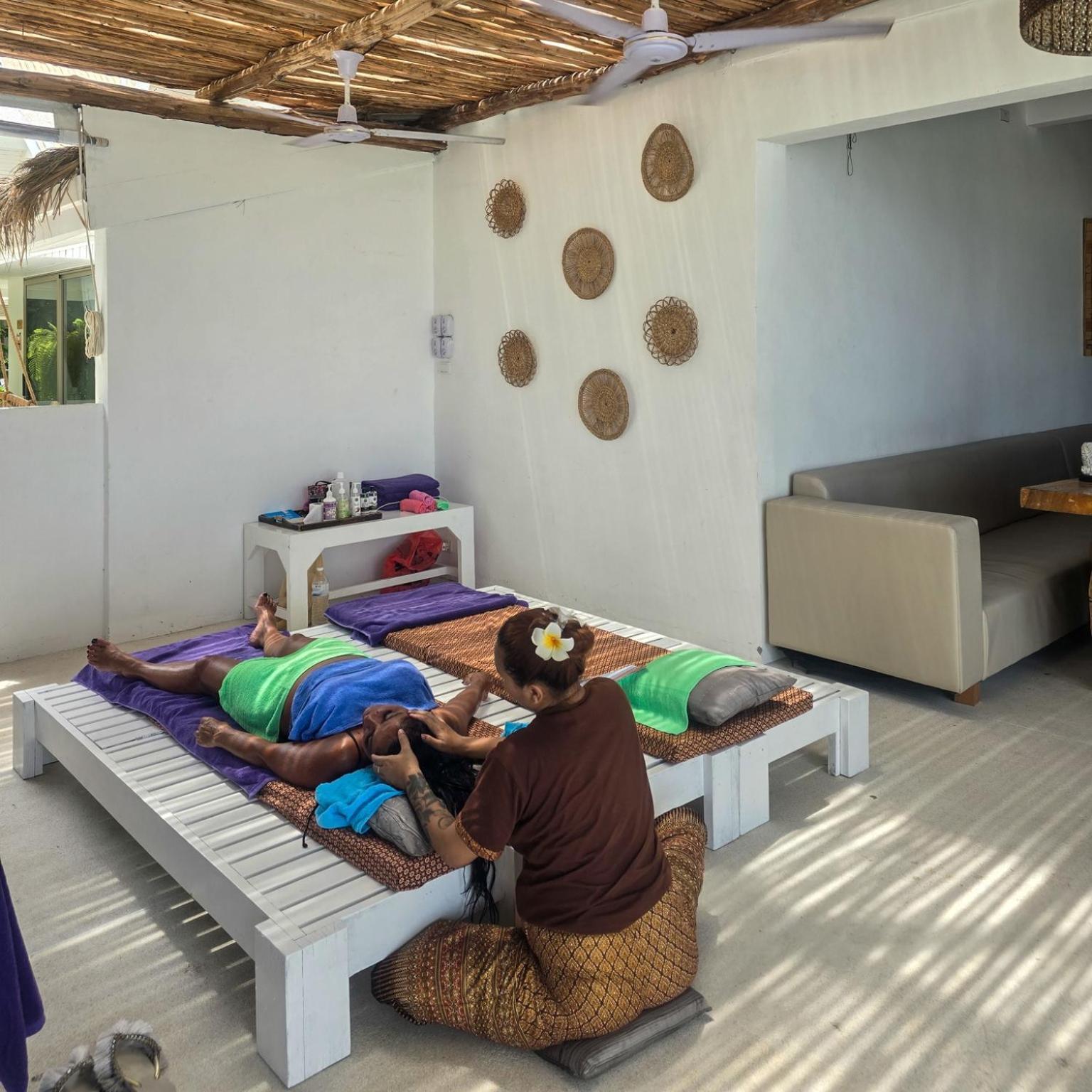 Elephant Club & Samui